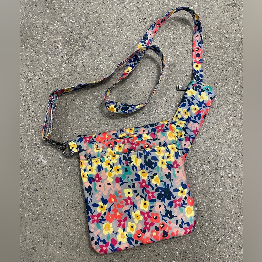 Lug Skipper SE Crossbody Bag in Multi Floral Wildflower EUC - Picture 2 of 16